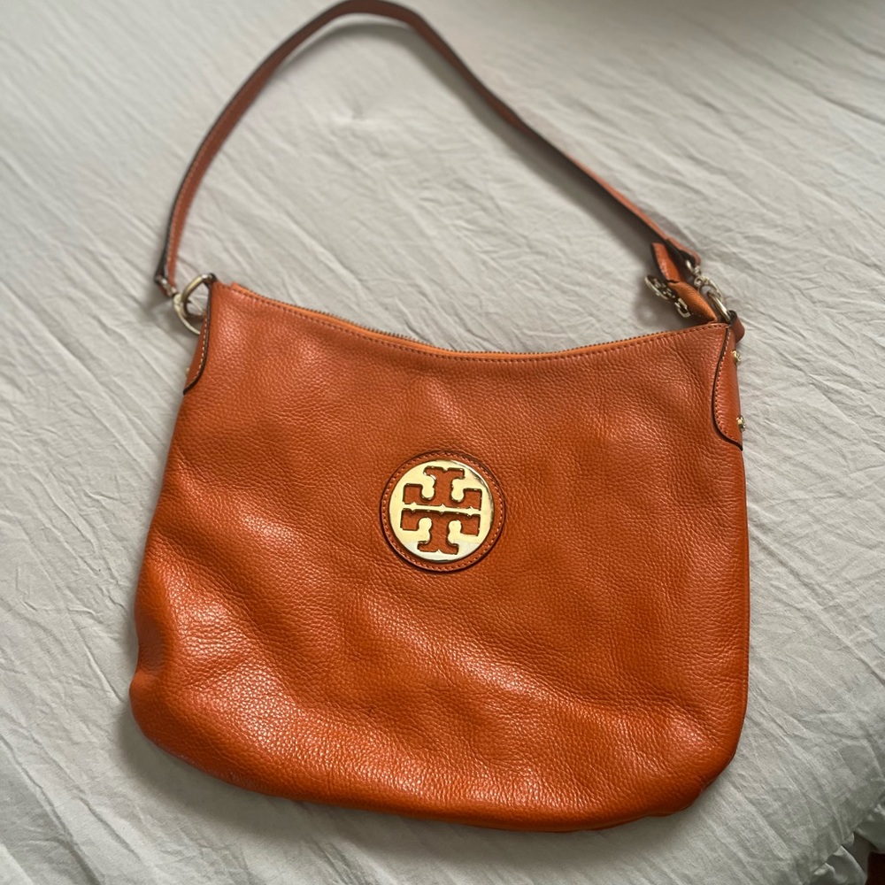 Tory Burch, gently used, in great condition.  Dust bag not included.